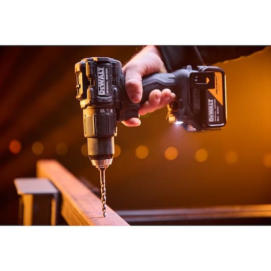 DeWalt DCD86MP2T-QW McLaren özel seri fırçasız darbeli matkap